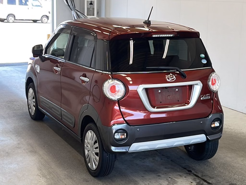 DAIHATSU CAST