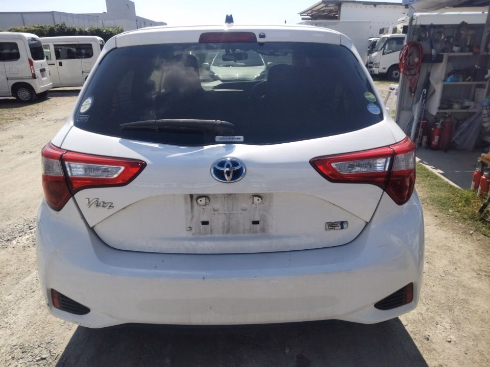 TOYOTA VITZ