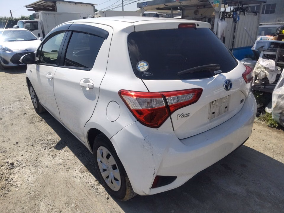 TOYOTA VITZ