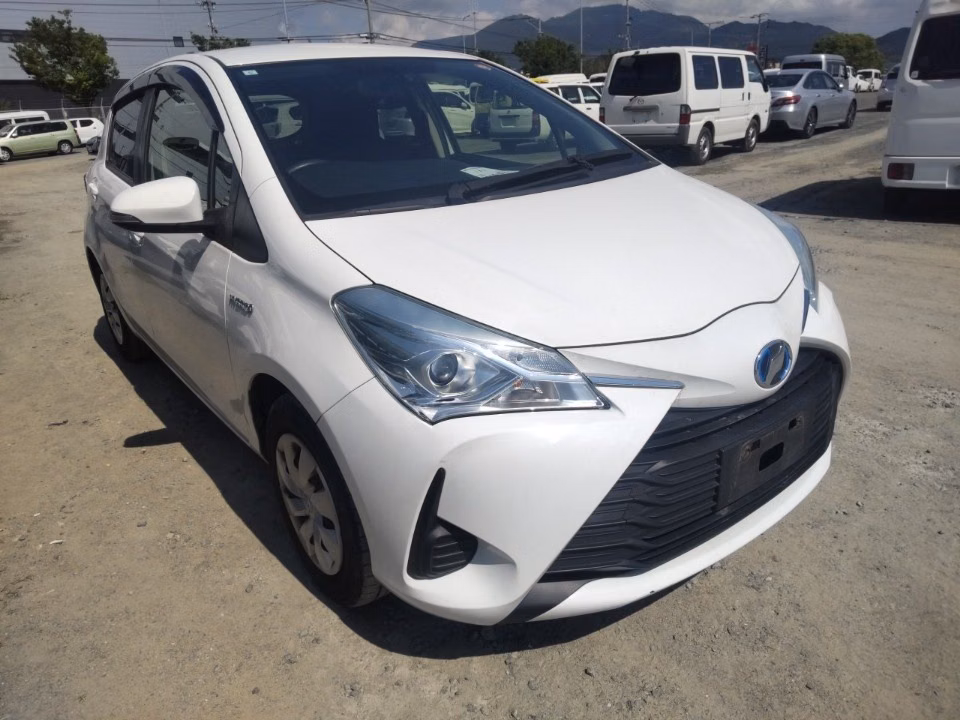 TOYOTA VITZ
