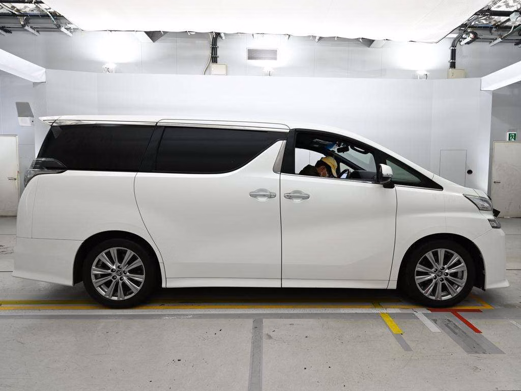 TOYOTA VELLFIRE