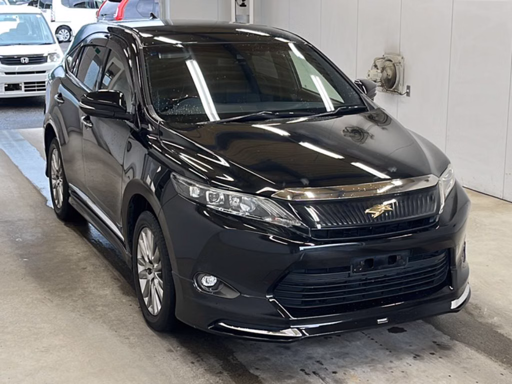 TOYOTA HARRIER