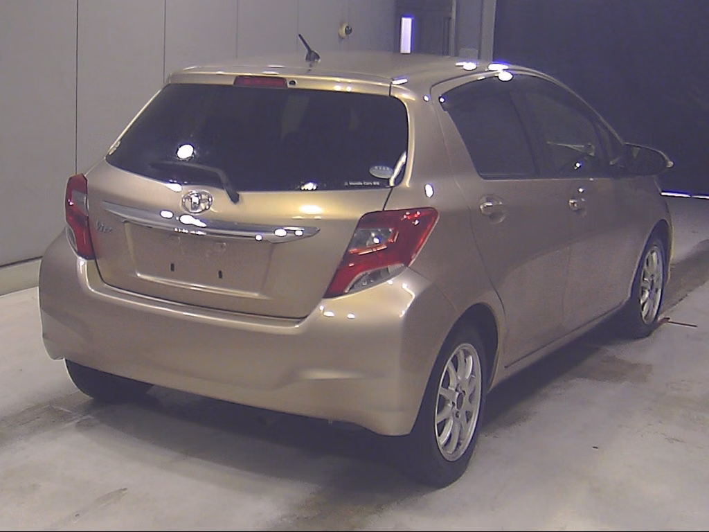 TOYOTA VITZ