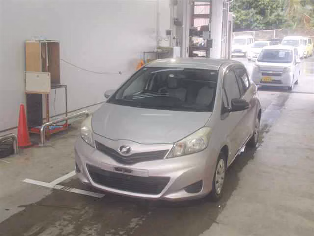 TOYOTA VITZ