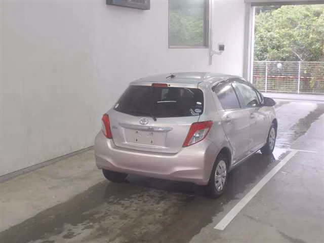 TOYOTA VITZ