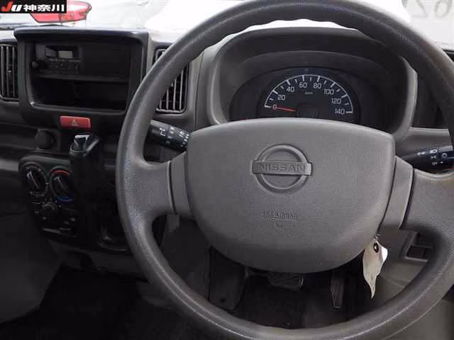 NISSAN NV100 CLIPPER