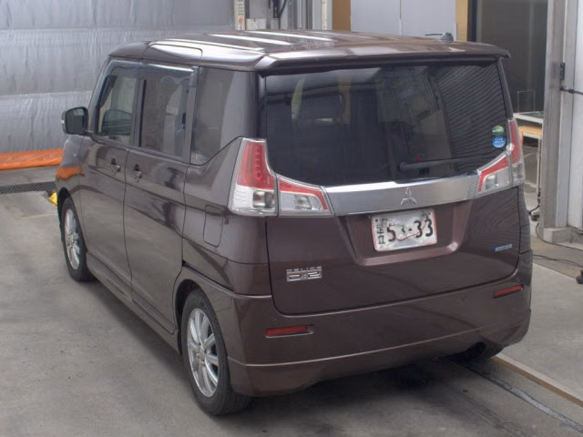 MITSUBISHI DELICA D:2