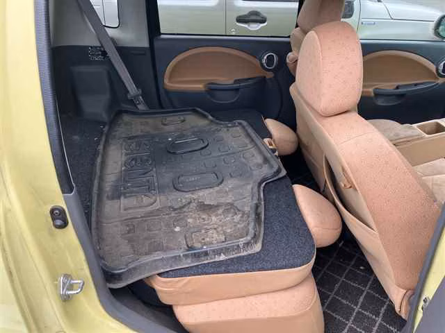 DAIHATSU MOVE LATTE