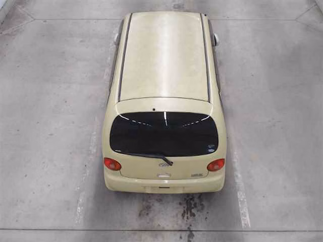 DAIHATSU MOVE LATTE