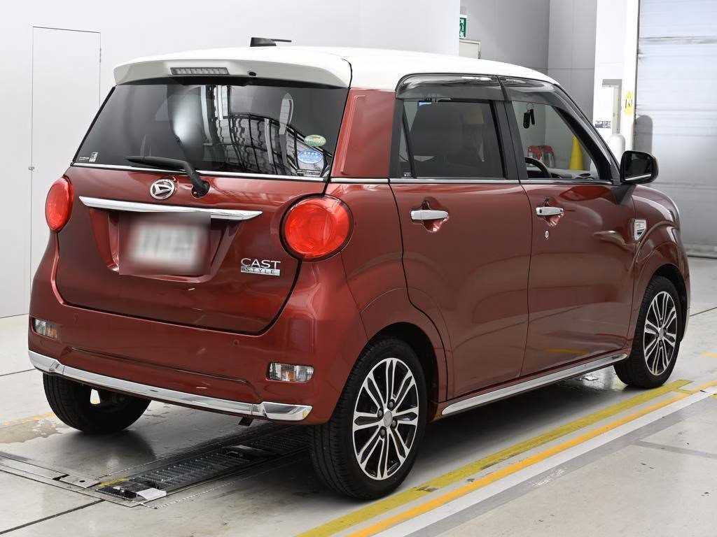 DAIHATSU CAST