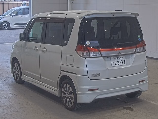 MITSUBISHI DELICA D:2