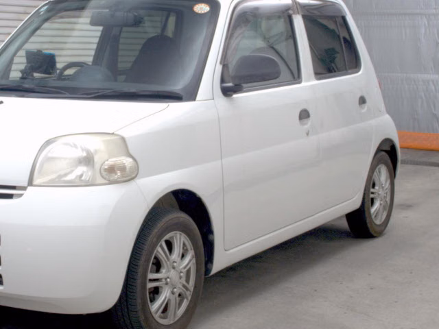 DAIHATSU ESSE