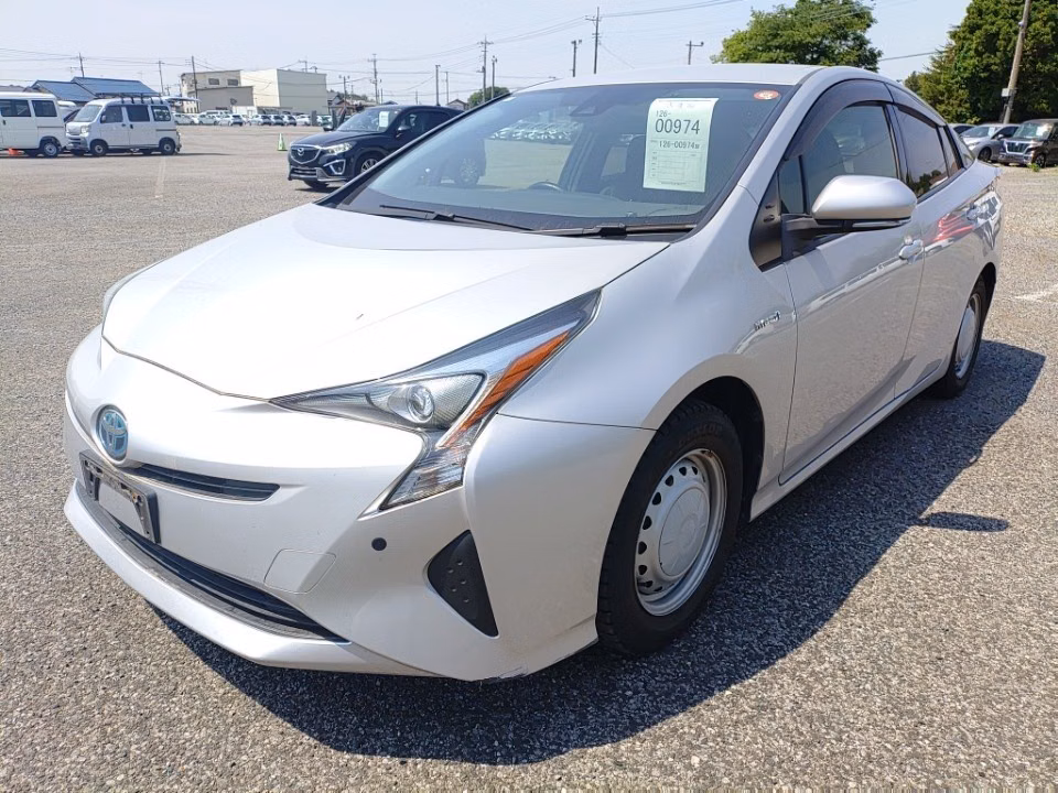 TOYOTA PRIUS