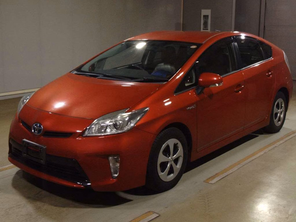 TOYOTA PRIUS
