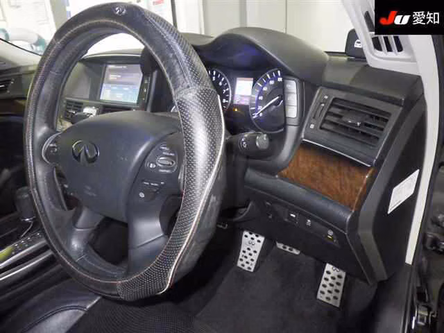 NISSAN FUGA