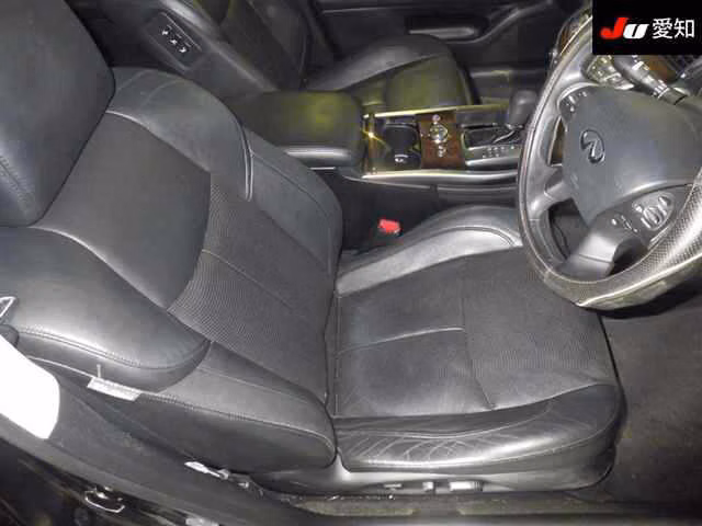 NISSAN FUGA