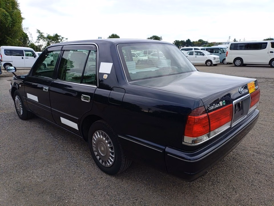 TOYOTA CROWN