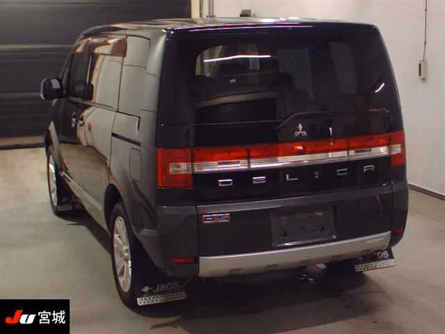 MITSUBISHI DELICA D:5