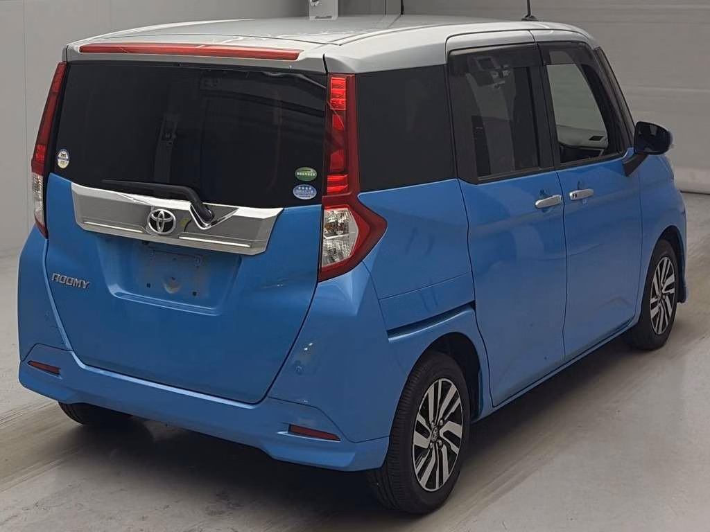TOYOTA ROOMY