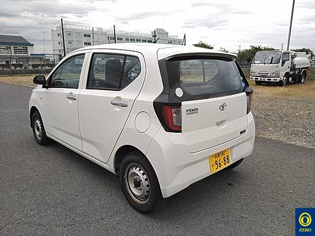 TOYOTA PIXIS EPOCH