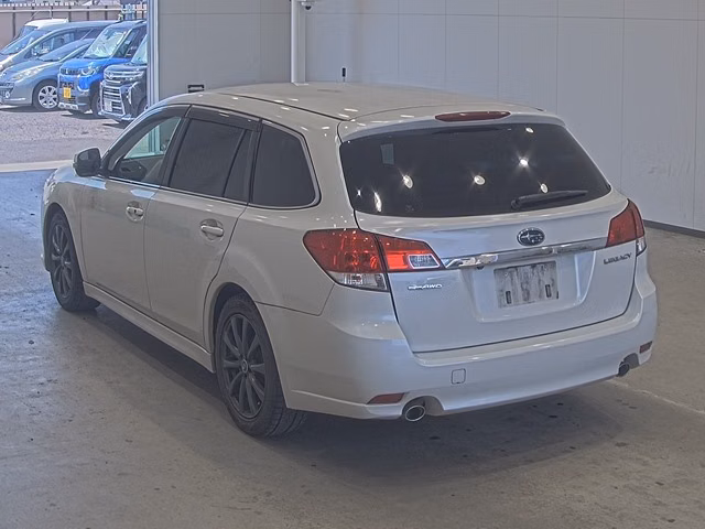 SUBARU LEGACY