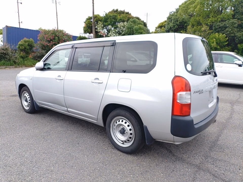 MAZDA FAMILIA