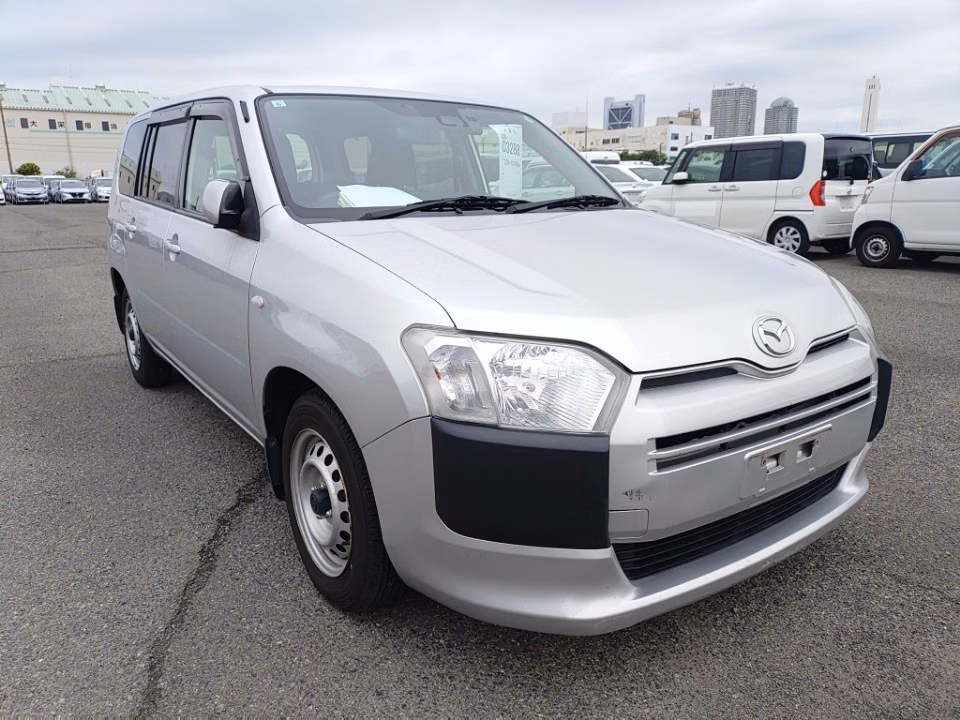 MAZDA FAMILIA