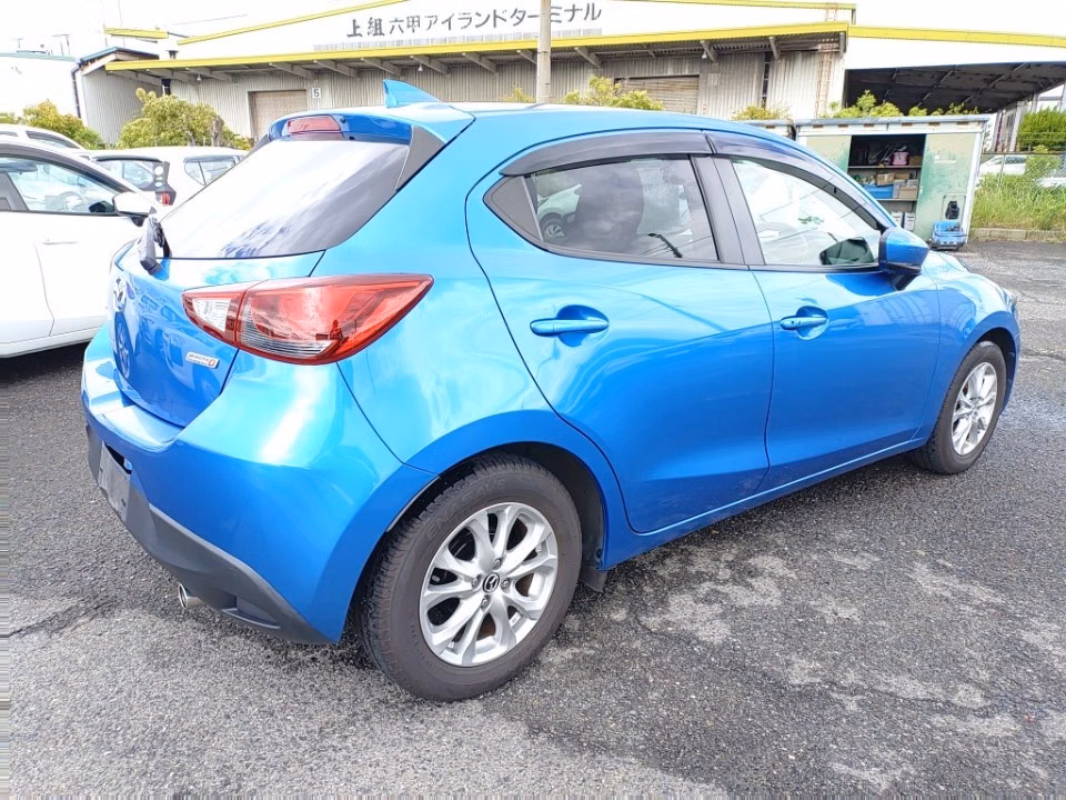 MAZDA DEMIO