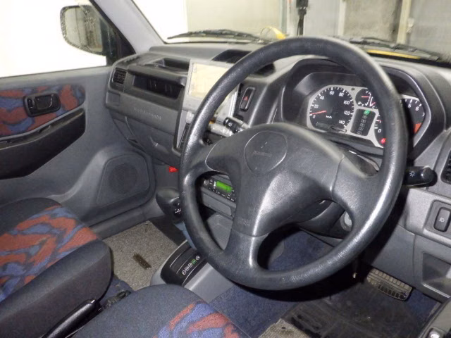 MITSUBISHI PAJERO MINI