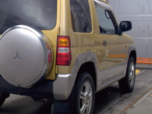 MITSUBISHI PAJERO MINI