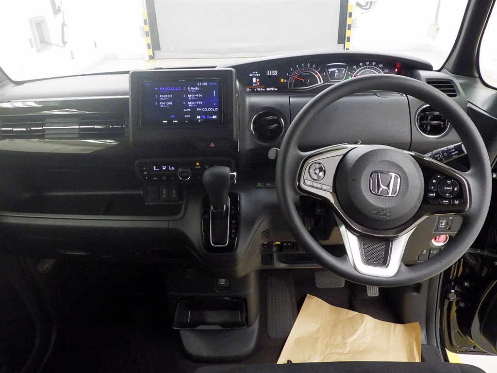 HONDA N-BOX