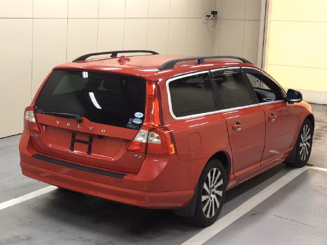 VOLVO V70
