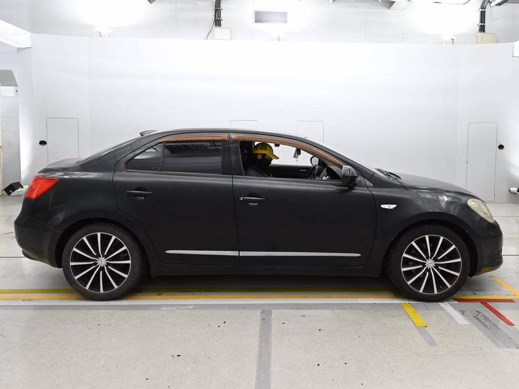 SUZUKI KIZASHI