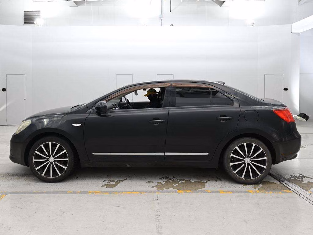 SUZUKI KIZASHI