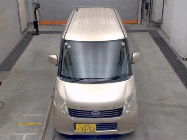 NISSAN ROOX