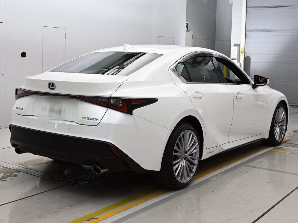 LEXUS IS300H