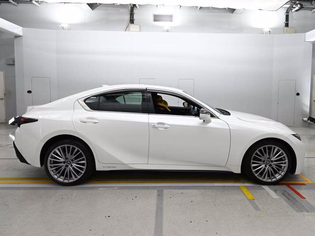 LEXUS IS300H