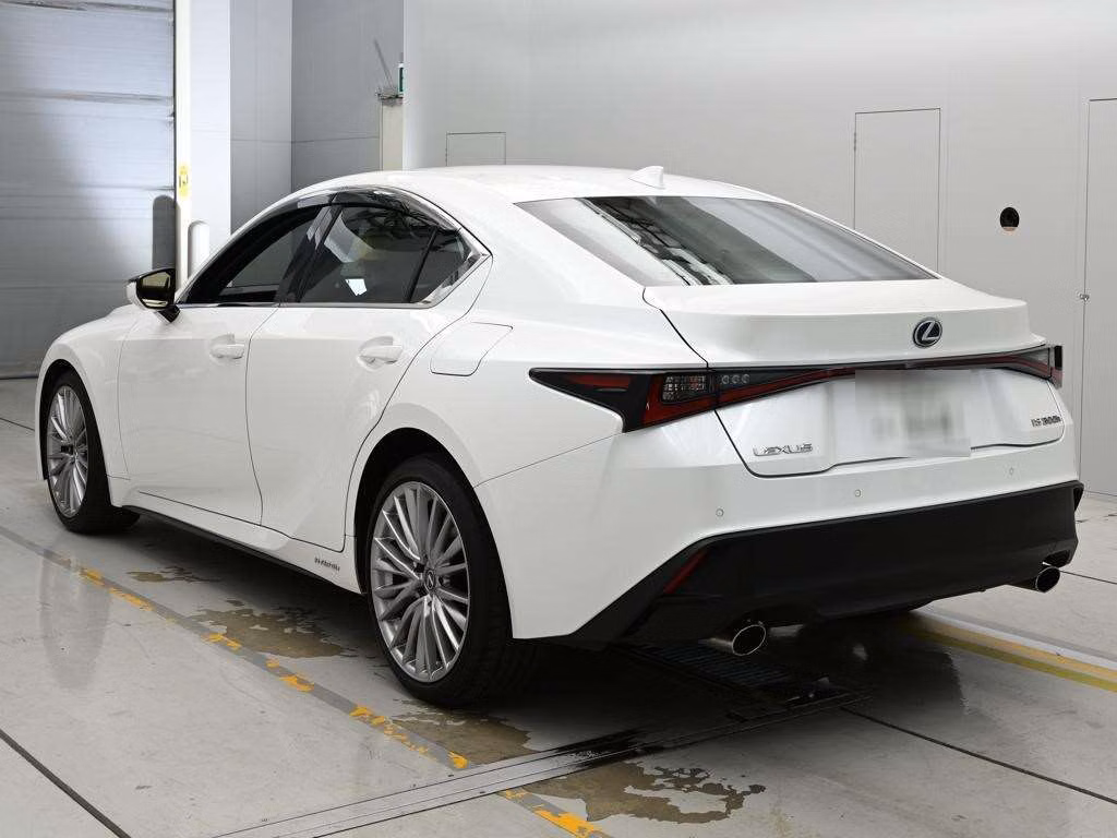 LEXUS IS300H
