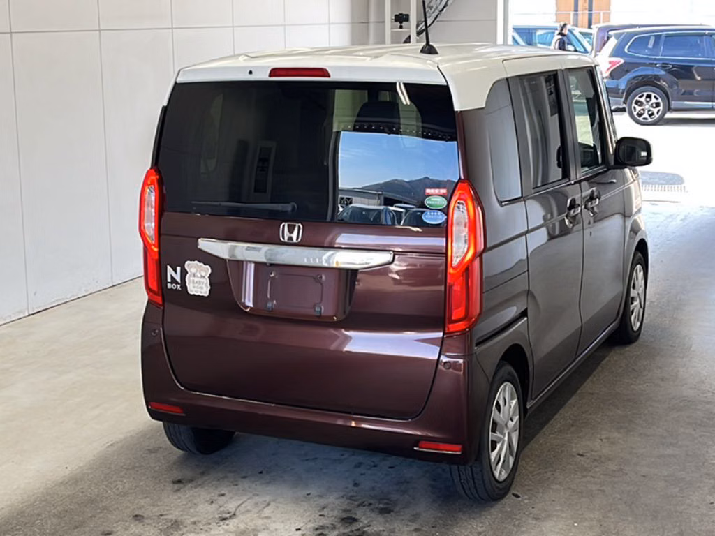 HONDA N-BOX