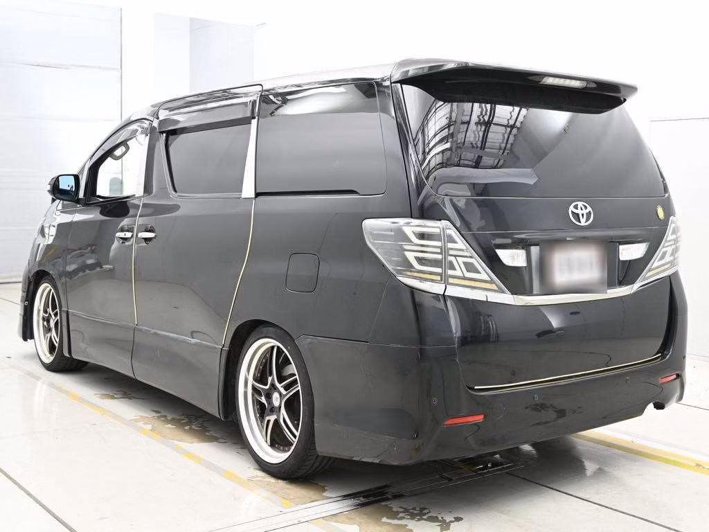 TOYOTA VELLFIRE