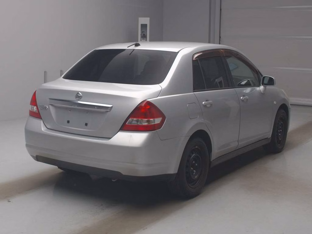 NISSAN TIIDA LATIO