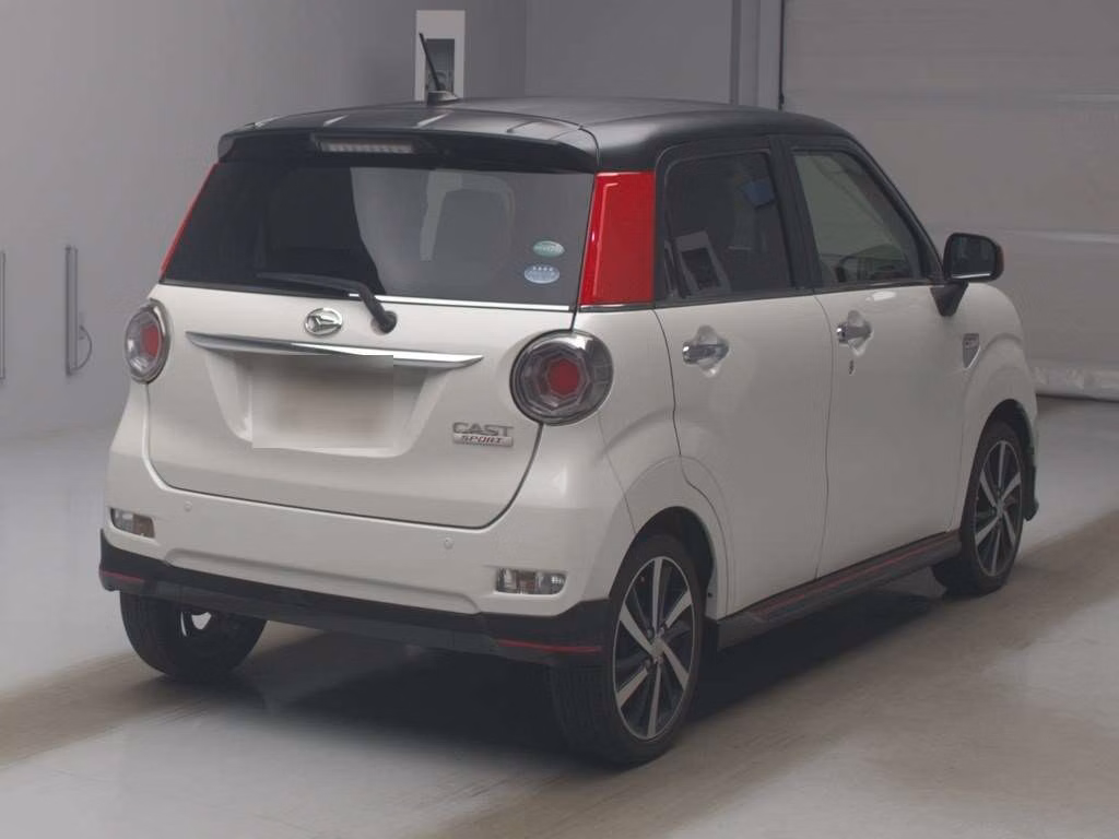 DAIHATSU CAST
