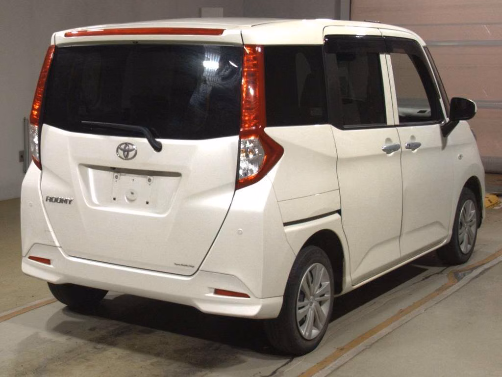 TOYOTA ROOMY