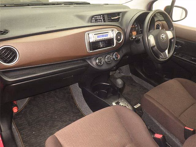 TOYOTA VITZ