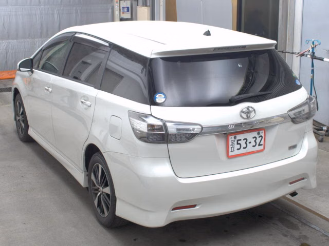 TOYOTA WISH