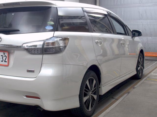 TOYOTA WISH