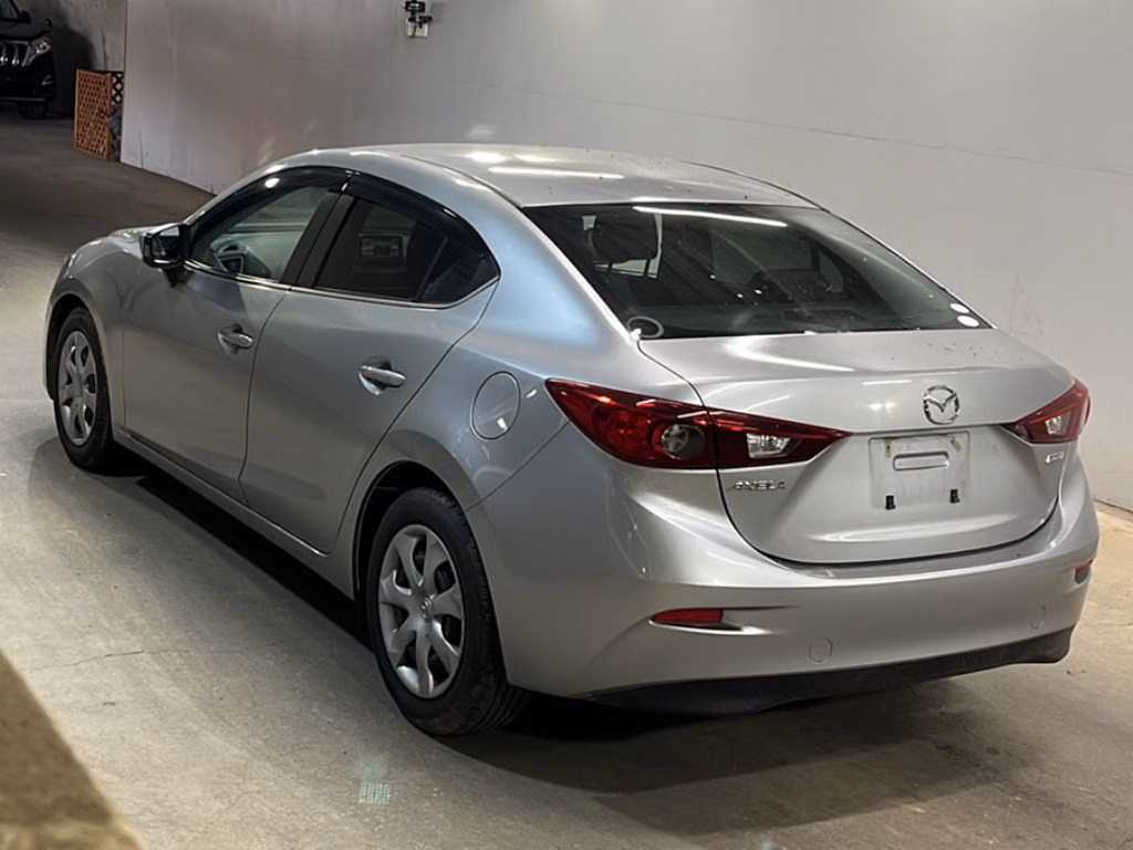 MAZDA AXELA