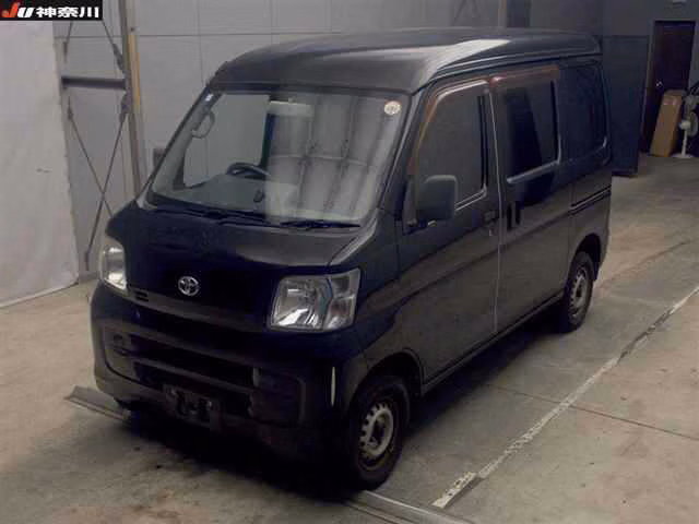 TOYOTA PIXIS VAN