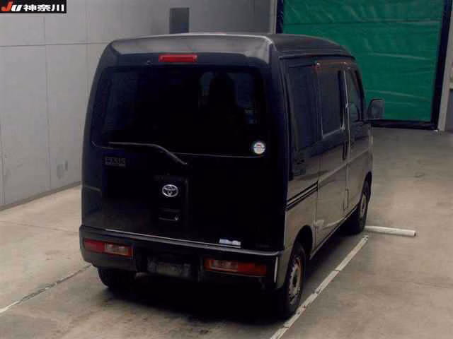 TOYOTA PIXIS VAN