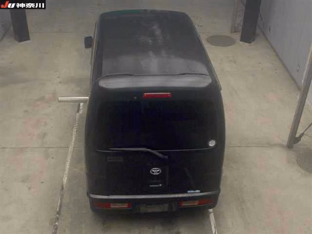TOYOTA PIXIS VAN